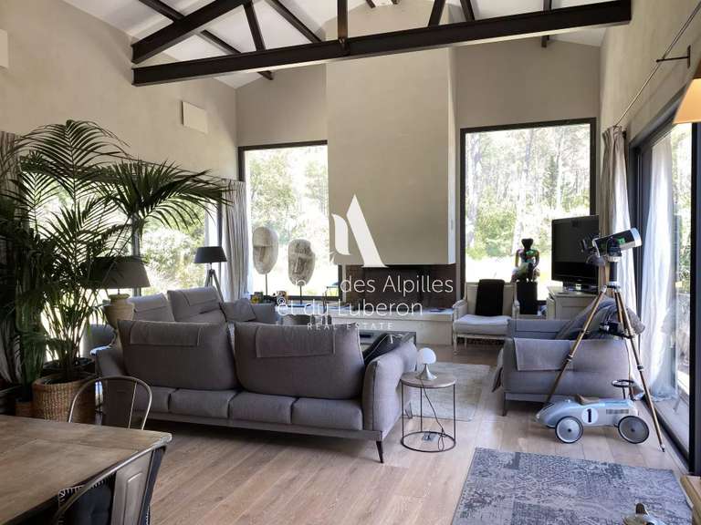 House Saint-Rémy-de-Provence - 4 bedrooms - 7000m²