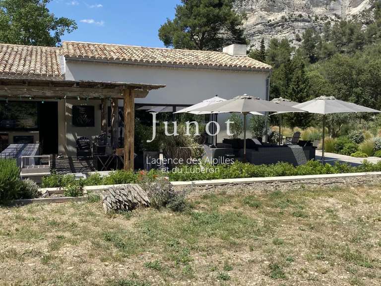 Maison Saint-Rémy-de-Provence - 4 chambres - 7000m²