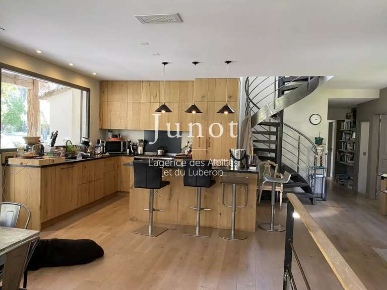 Maison Saint-Rémy-de-Provence - 4 chambres - 7000m²