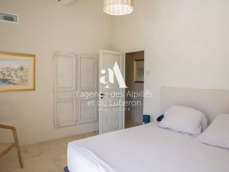 House Saint-Rémy-de-Provence - 5 bedrooms - 250m²