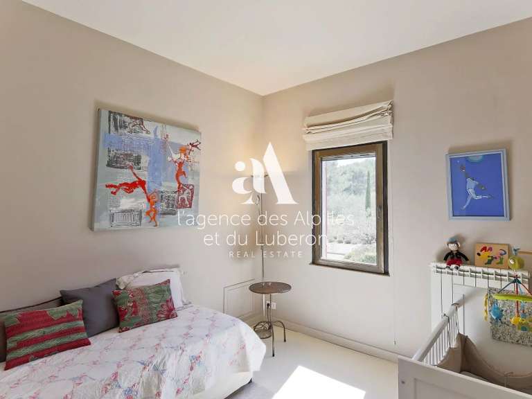 House Saint-Rémy-de-Provence - 7 bedrooms - 10000m²