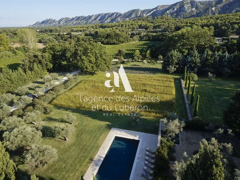 House Saint-Rémy-de-Provence - 9 bedrooms - 710m²