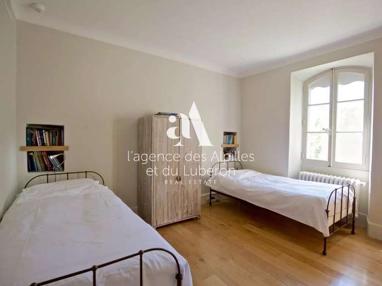 House Saint-Rémy-de-Provence - 9 bedrooms - 710m²