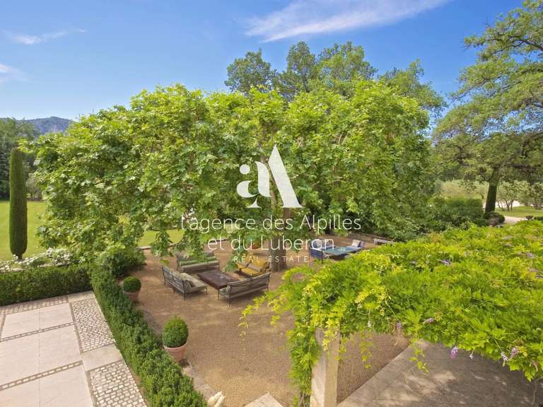House Saint-Rémy-de-Provence - 9 bedrooms - 710m²