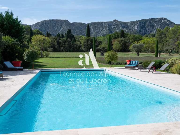House Saint-Rémy-de-Provence - 7 bedrooms - 300m²