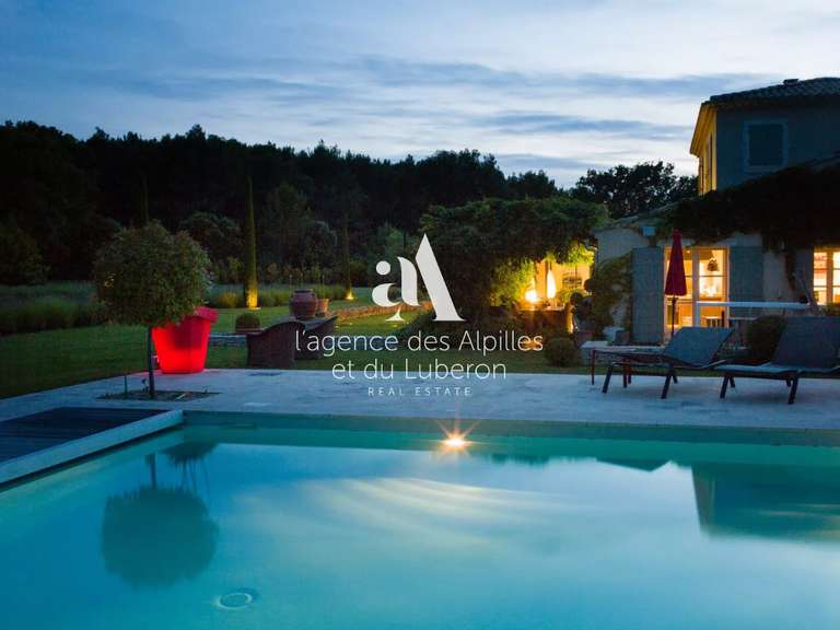 House Saint-Rémy-de-Provence - 7 bedrooms - 300m²