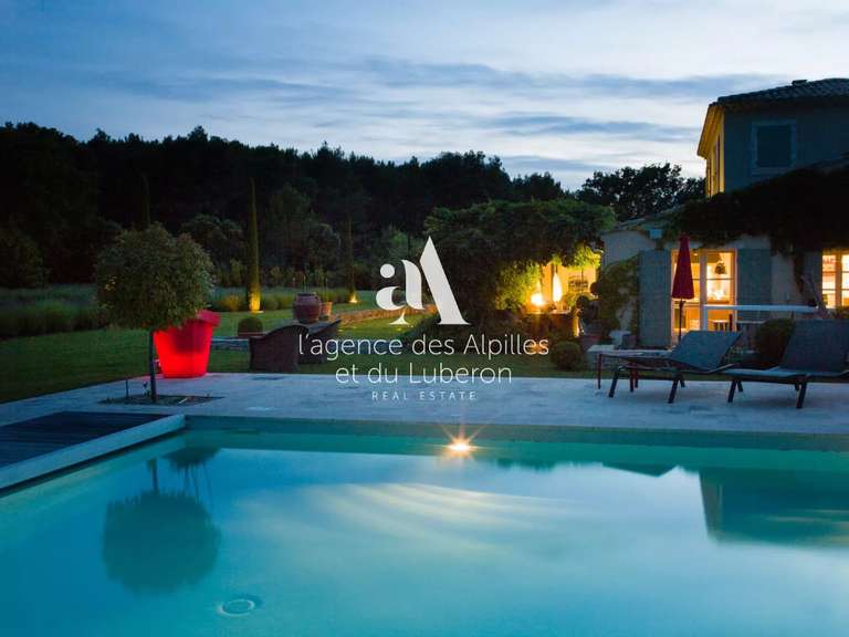 House Saint-Rémy-de-Provence - 7 bedrooms - 300m²