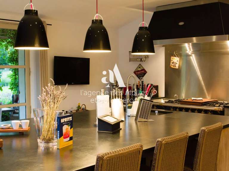 House Saint-Rémy-de-Provence - 7 bedrooms - 300m²