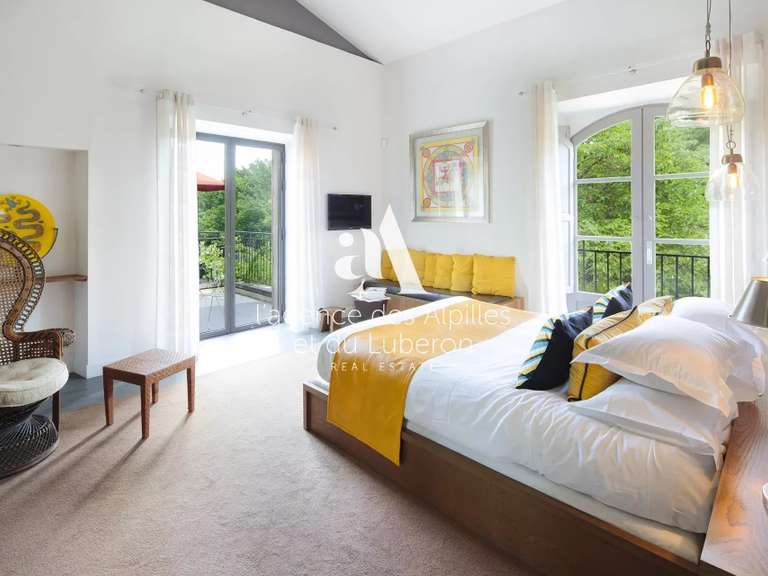 House Saint-Rémy-de-Provence - 8 bedrooms - 5000m²