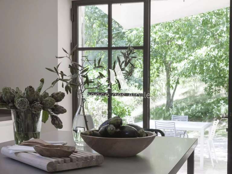 House Saint-Rémy-de-Provence - 6 bedrooms - 12000m²