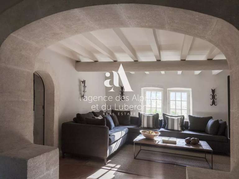 House Saint-Rémy-de-Provence - 6 bedrooms - 12000m²