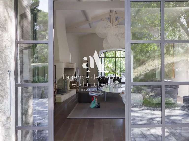 House Saint-Rémy-de-Provence - 6 bedrooms - 12000m²