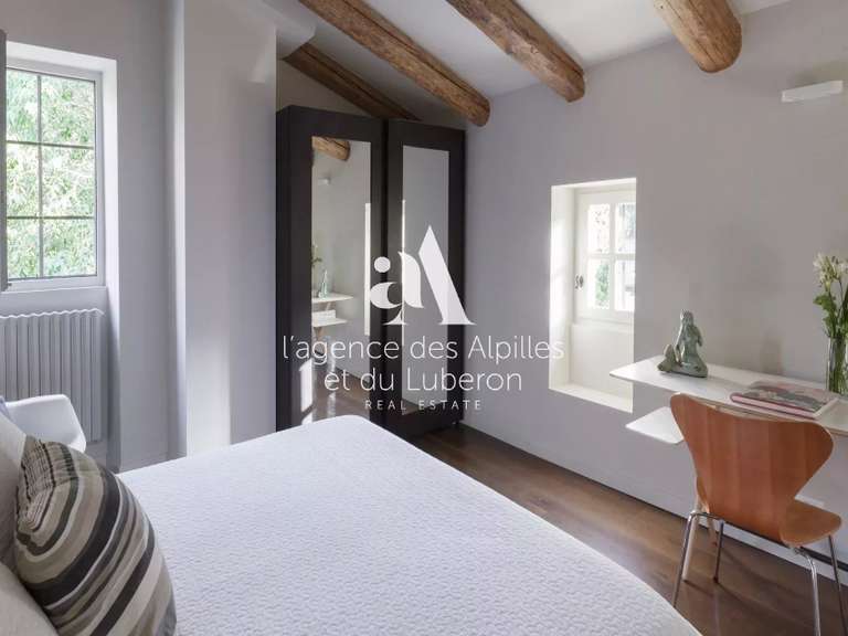 House Saint-Rémy-de-Provence - 6 bedrooms - 12000m²