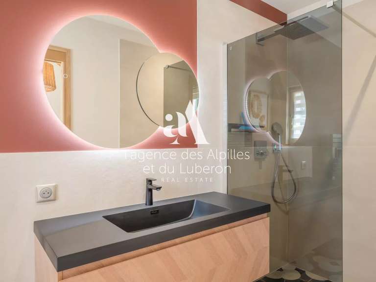 House Saint-Rémy-de-Provence - 4 bedrooms - 300m²