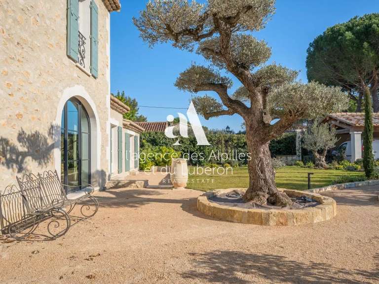 House Saint-Rémy-de-Provence - 4 bedrooms - 300m²