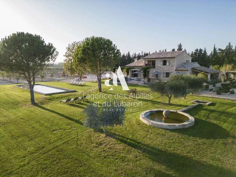 House Saint-Rémy-de-Provence - 5 bedrooms - 280m²