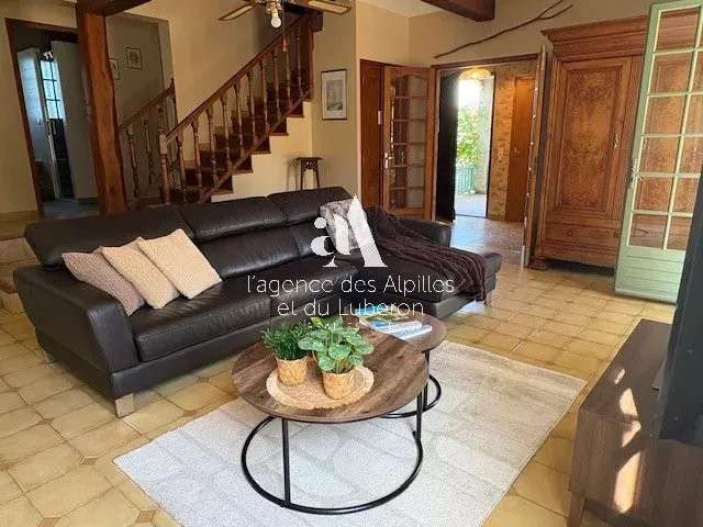 Maison Saint-Rémy-de-Provence - 3 chambres - 210m²