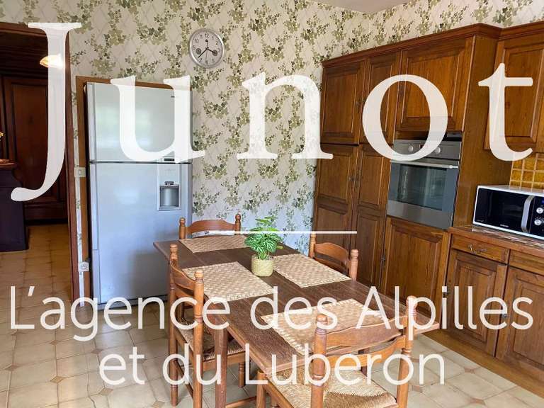 Maison Saint-Rémy-de-Provence - 3 chambres - 210m²
