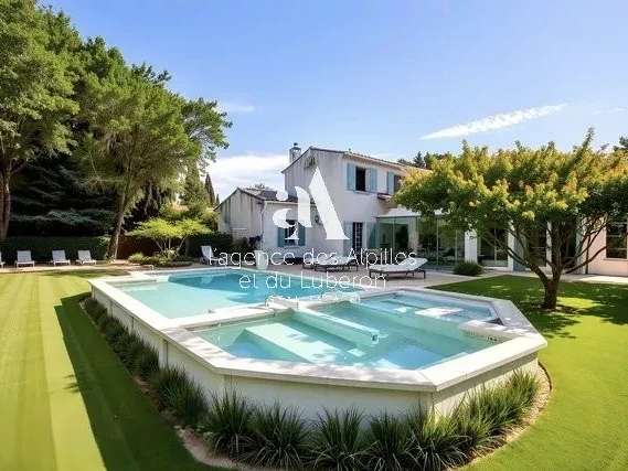 House Saint-Rémy-de-Provence - 3 bedrooms - 210m²