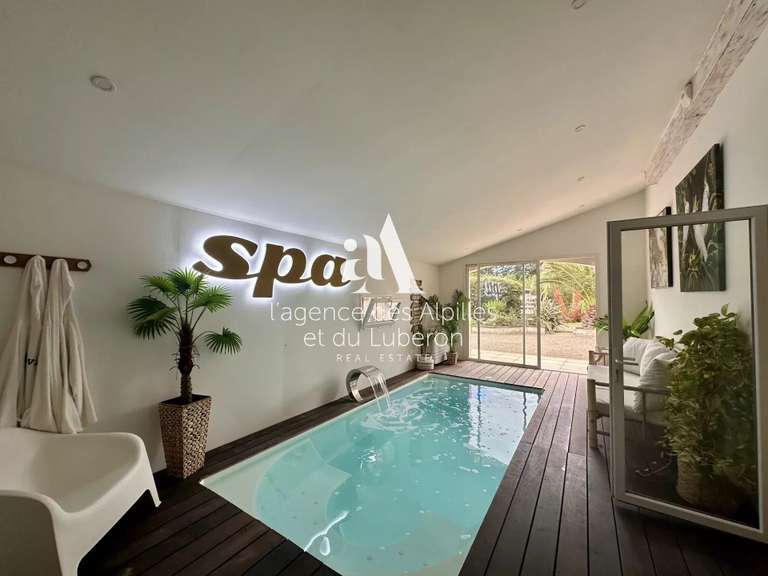 House Saint-Rémy-de-Provence - 4 bedrooms - 339m²