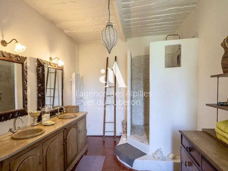 House Saint-Rémy-de-Provence - 4 bedrooms - 281m²