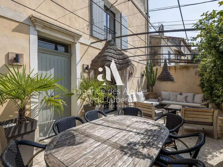 Maison Saint-Rémy-de-Provence - 3 chambres - 200m²