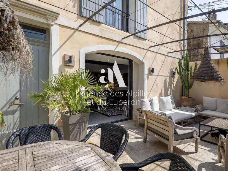 Maison Saint-Rémy-de-Provence - 3 chambres - 200m²