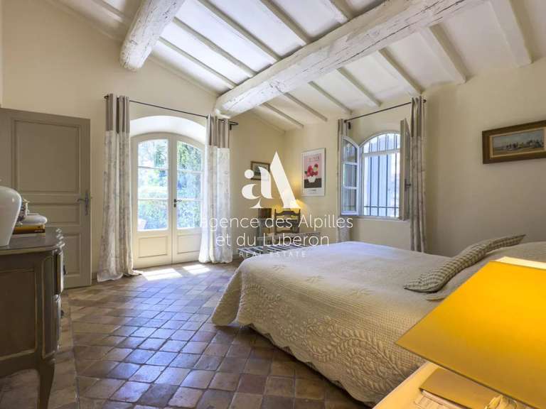 House Saint-Rémy-de-Provence - 4 bedrooms - 230m²
