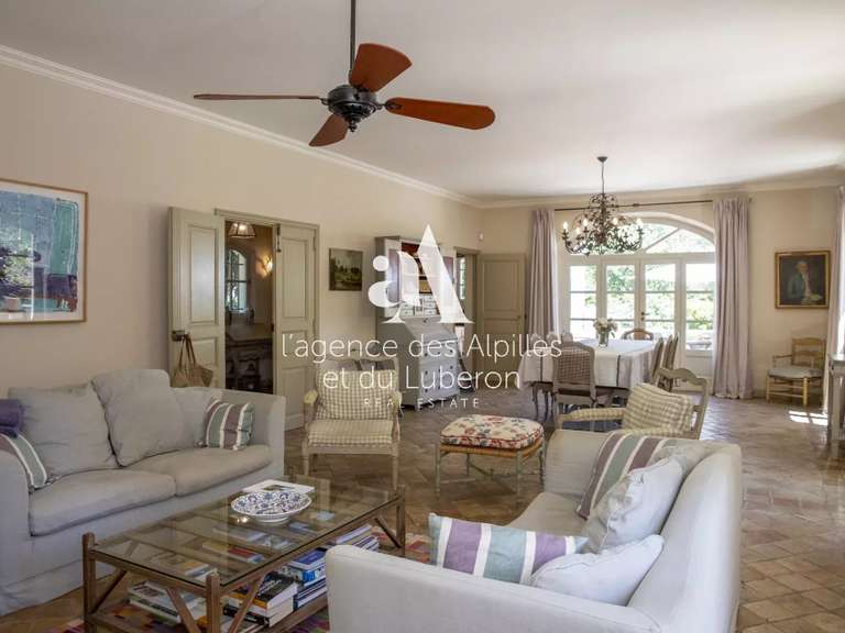House Saint-Rémy-de-Provence - 4 bedrooms - 230m²
