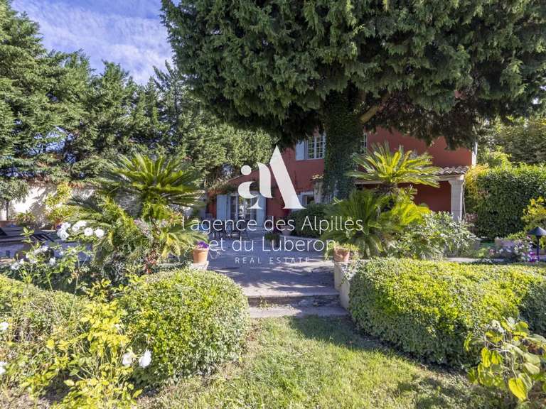 House Saint-Rémy-de-Provence - 4 bedrooms - 210m²