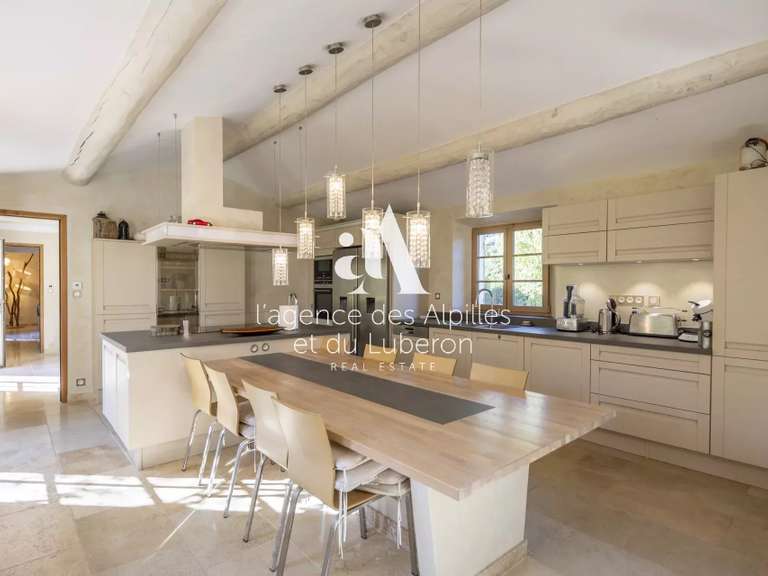 House Saint-Rémy-de-Provence - 5 bedrooms - 300m²