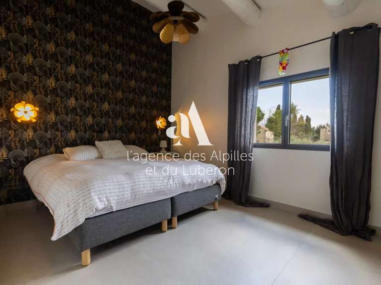 Maison Saint-Rémy-de-Provence - 4 chambres - 250m²