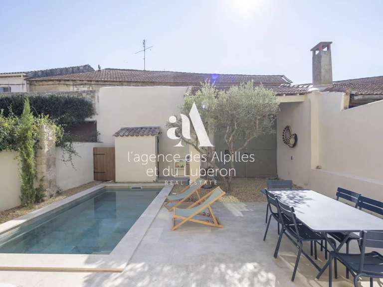 House Saint-Rémy-de-Provence - 4 bedrooms - 130m²