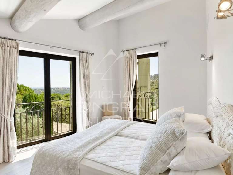 House Saint-Rémy-de-Provence - 7 bedrooms - 299m²