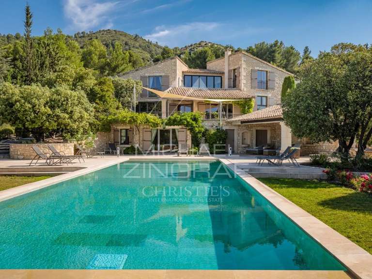 House Saint-Rémy-de-Provence - 7 bedrooms - 299m²