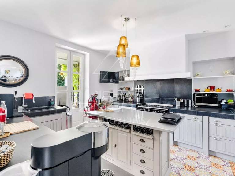 House Saint-Rémy-de-Provence - 6 bedrooms - 320m²