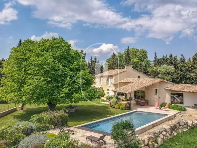 Maison Saint-Rémy-de-Provence - 4 chambres - 275m²