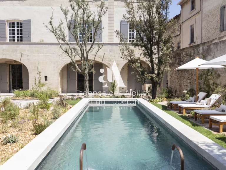 Maison Saint-Rémy-de-Provence - 11 chambres - 1100m²