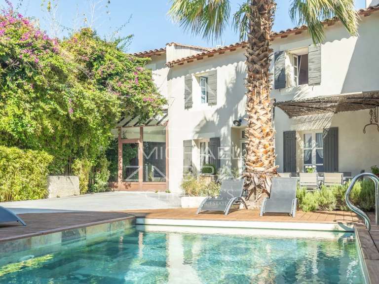 Maison Saint-Rémy-de-Provence - 4 chambres - 211m²