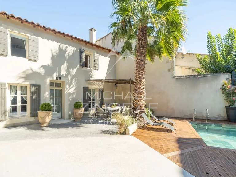 Maison Saint-Rémy-de-Provence - 4 chambres - 211m²