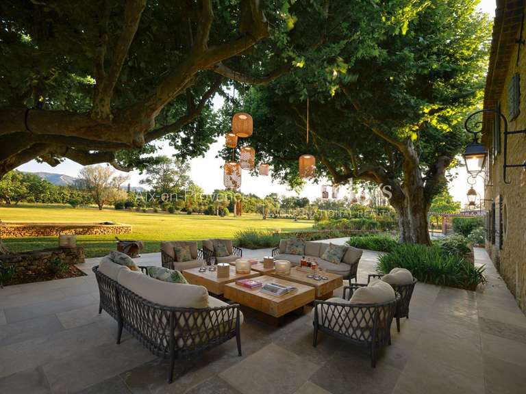 Maison Saint-Rémy-de-Provence - 11 chambres - 1200m²