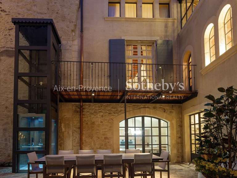 Maison Saint-Rémy-de-Provence - 5 chambres - 343m²