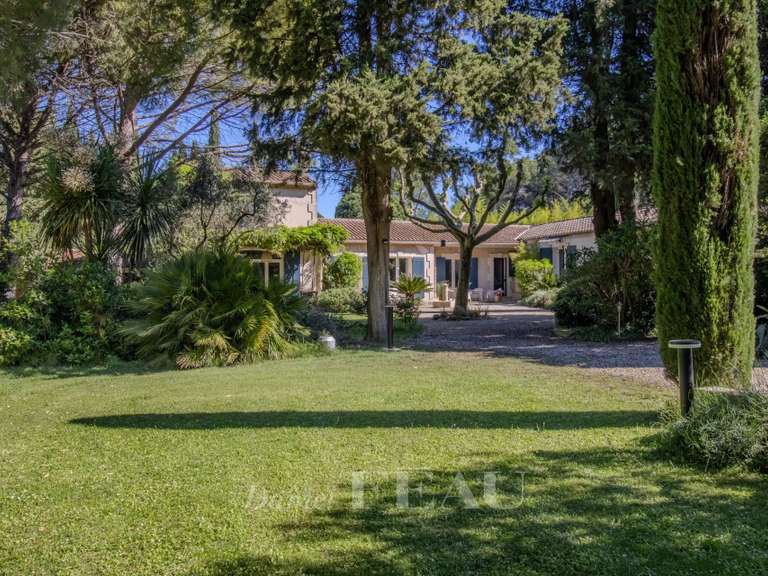 House Saint-Rémy-de-Provence - 6 bedrooms - 280m²