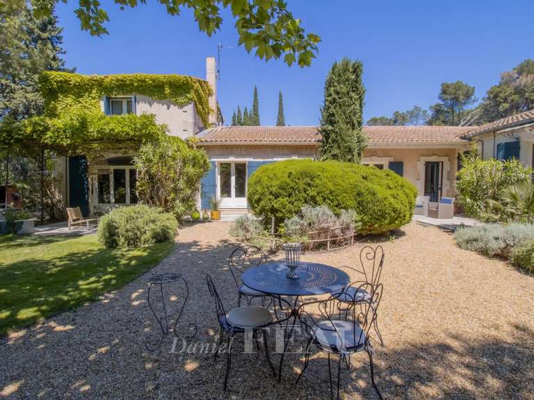 House Saint-Rémy-de-Provence - 6 bedrooms - 280m²