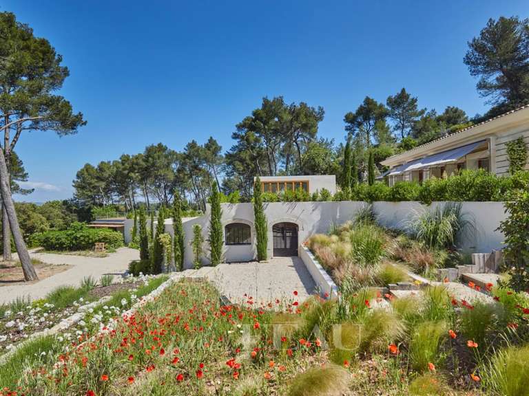 Maison Saint-Rémy-de-Provence - 5 chambres - 374m²