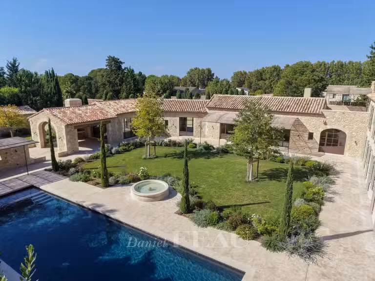 Maison Saint-Rémy-de-Provence - 7 chambres - 495m²