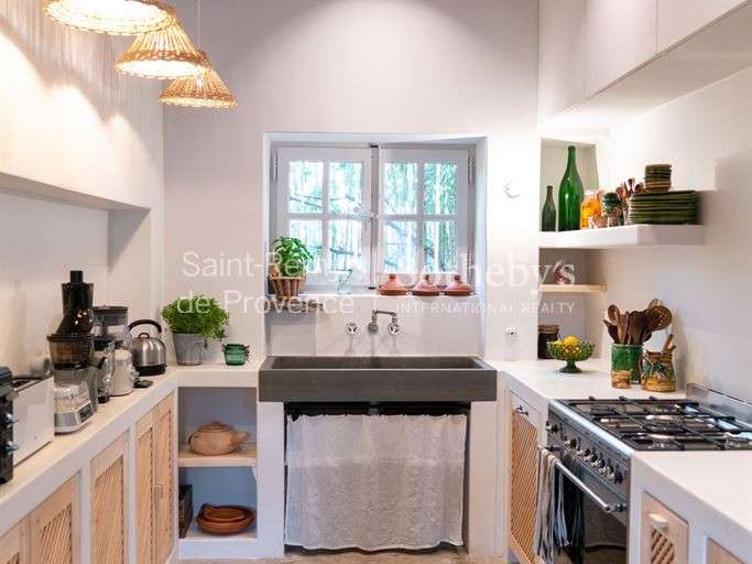House Saint-Rémy-de-Provence - 3 bedrooms - 145m²