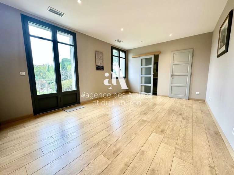 Maison Saint-Rémy-de-Provence - 3 chambres - 190m²