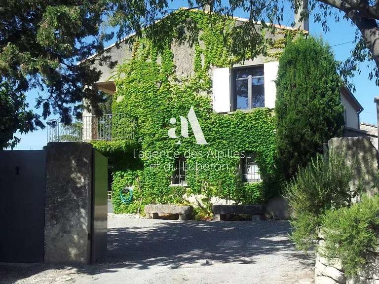 Maison Saint-Rémy-de-Provence - 3 chambres - 190m²