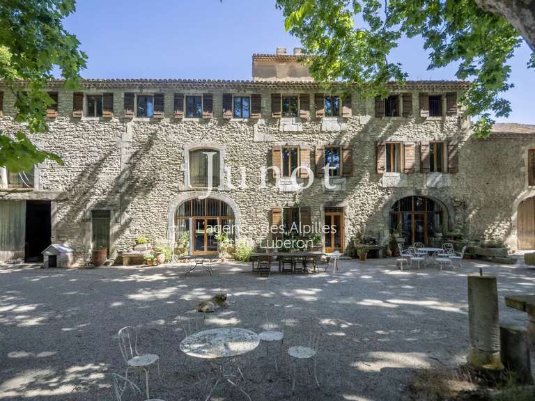 Maison Saint-Rémy-de-Provence - 10 chambres - 1184m²